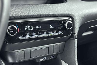 Toyota Yaris Active 1.5 Hybrid