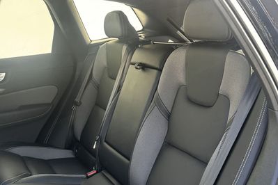 Volvo XC60 B5 B AWD Plus Black Edition