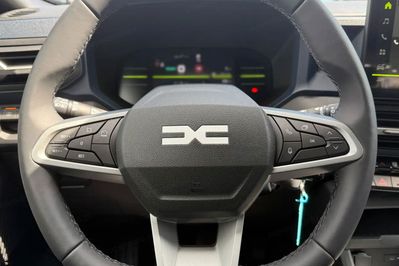 Dacia Bigster Expression 1.8 Full Hybrid