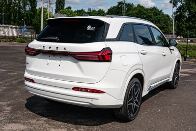 DFSK E5 Prestige 1.5  PHEV E-CVT