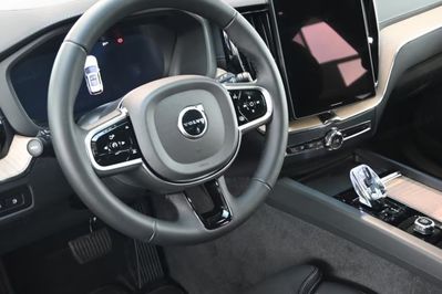 Volvo XC60 T6 Plug-In Hybrid AWD Plus Dark