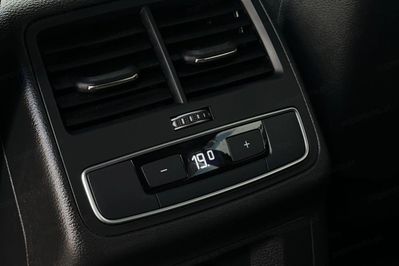 Audi A4 40 TFSI mHEV S tronic