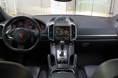 Porsche Cayenne Diesel Platinum Edition 3.0