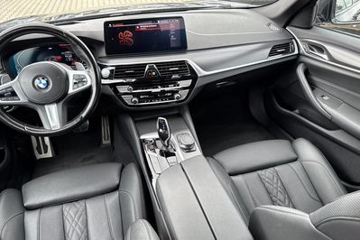 BMW Seria 5 520d xDrive mHEV sport-aut