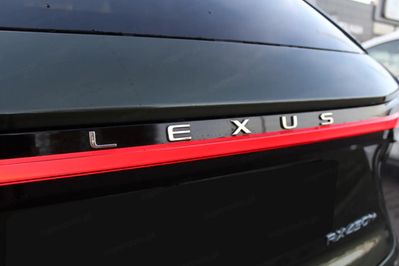 Lexus RX 450h+ Omotenashi Plug-in