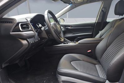 Toyota Camry 2.5 Hybrid Prestige CVT