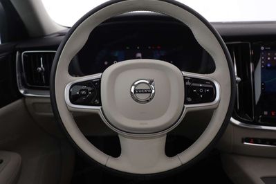 Volvo V60 T6 AWD Plug-In Hybrid Plus Dark