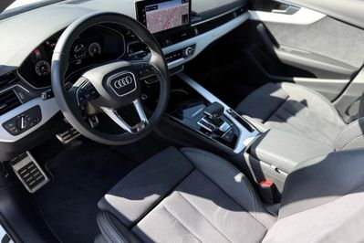 Audi A4 Avant 40 TFSI quattro S Line