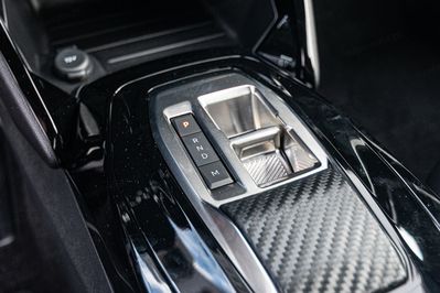 Peugeot 2008 Allure e-DCS 1.2 mHEV