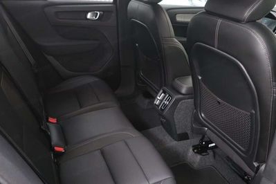 Volvo XC40 B4 Plus Dark