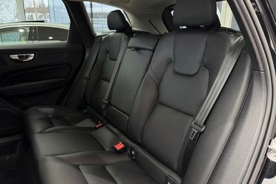 Volvo XC60 B5 B AWD Plus Dark