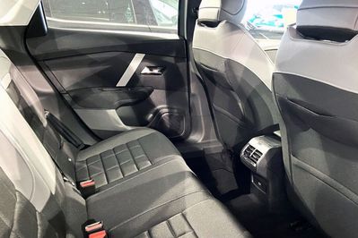 Citroen C4 X Plus eDCT6 1.2 mHEV