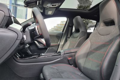 Mercedes Klasa A 250 e z EQ  AMG Line