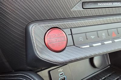 Ford Mustang GT Fastback 5.0 V8