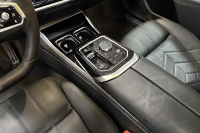 BMW Seria 7 740d xDrive mHEV sport-aut