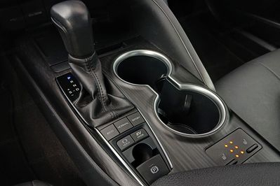 Toyota Camry Hybrid Executive CVT