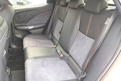 Lexus LBX Hybrid Cool