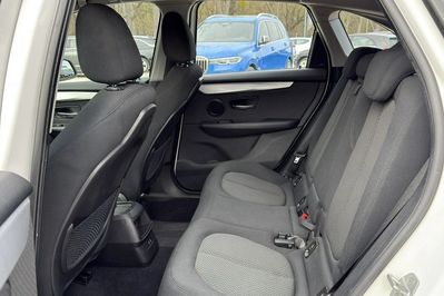 BMW Seria 2 216d aut