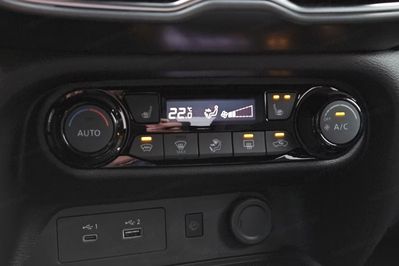 Nissan Juke N-Connecta 1.0 DIG-T