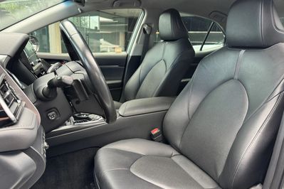 Toyota Camry 2.5 Hybrid Executive CVT