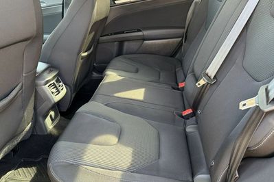 Ford Mondeo 2.0 Hybrid