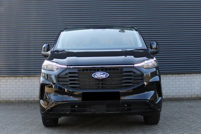 Ford Transit Custom 320 L2H1 Limited A8