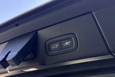 Volvo V90 T6 AWD Plug-In Hybrid Plus Dark aut