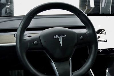 Tesla Model 3 3 Standard Range Plus