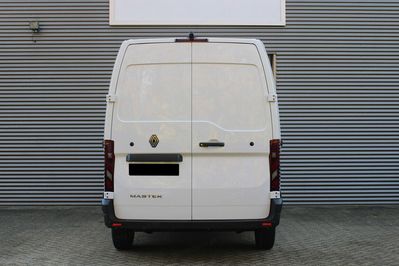 Renault Master L2H2 Extra AT9