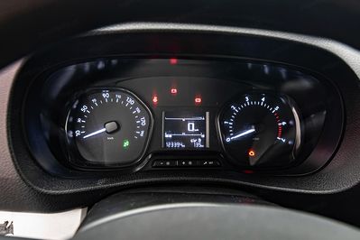 Opel Vivaro Extra Long L2H1 Zabudowa Brygadowa