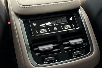 Volvo XC90 T8 AWD Plug-In Hybrid Plus Dark 7os