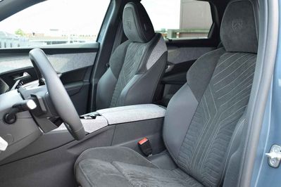 Peugeot 5008 GT e-DCS7 1.6 PHEV