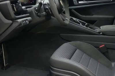 Porsche Panamera 4 E-Hybrid