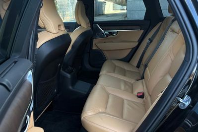 Volvo V90 T6 AWD Plug-In Hybrid Plus Bright