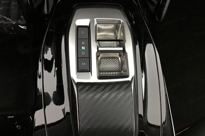 Peugeot 208 ALLURE 1.2 mHEV e-DCS6