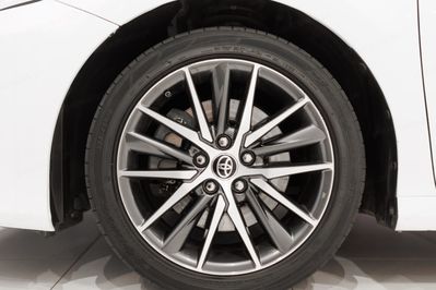 Toyota Camry 2.5 Hybrid Executive CVT