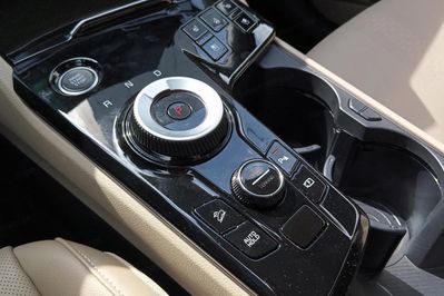 Kia Sportage 1.6 T-GDI HEV Business Line 4WD