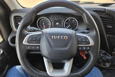 Iveco Daily 35S18 Kontener 8EP + Winda