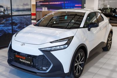Toyota C-HR 2.0 PHEV Dynamic Force Style