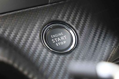 Peugeot 208 Allure eDCS 1.2 MHEV