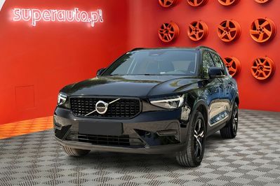 Volvo XC40 B3 Plus Dark