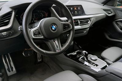 BMW Seria 2 Gran Coupe 218i M Sport