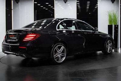 Mercedes E Klasa 220 d 4-Matic AMG