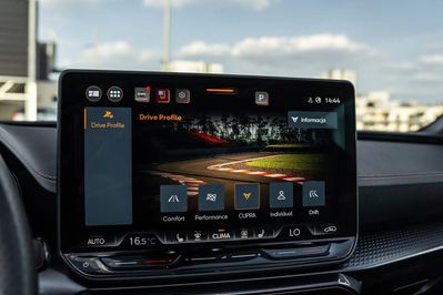 Cupra Leon 2.0 TSI 4Drive DSG VZ Tribe Edition
