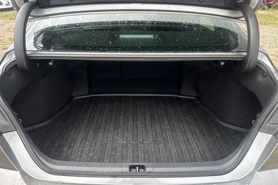 Toyota Camry 2.5 Hybrid Dynamic Force Comfort e-CVT
