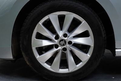 Skoda Superb Drive 2.0 TDI DSG