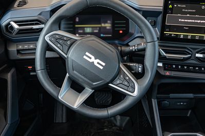 Dacia Bigster Expression 1.8 Full Hybrid