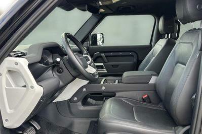 Land Rover Defender 90 3.0 D300 mHEV SE