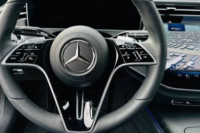 Mercedes Klasa E 300 de 4-Matic Exclusive