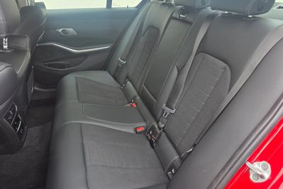 BMW Seria 3 318i aut